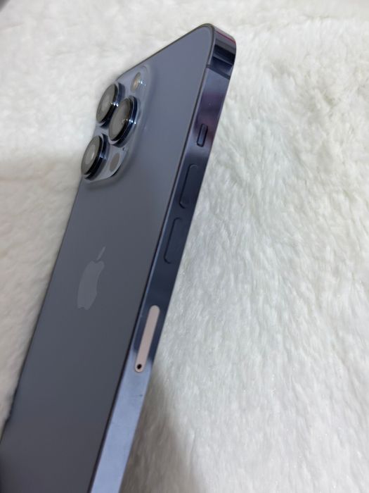 Vand Iphone 13 pro impecabil 1500 lei