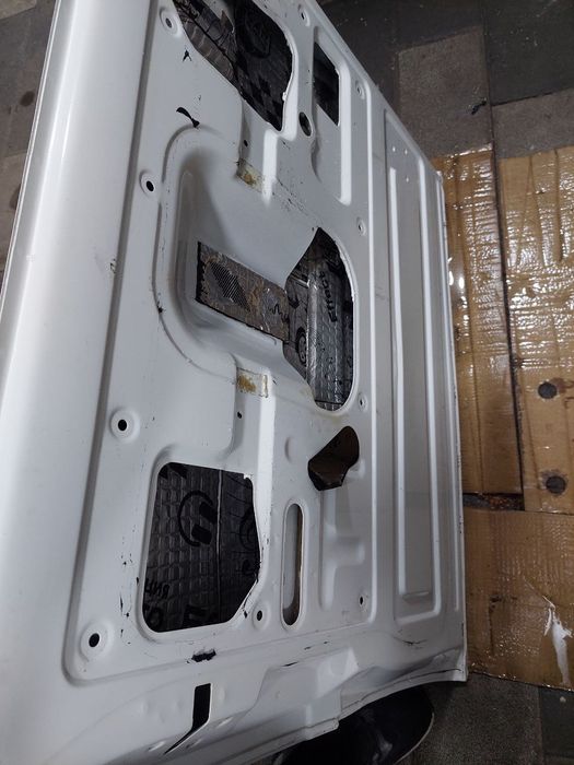 Damas orqa chap eshik sotiladi