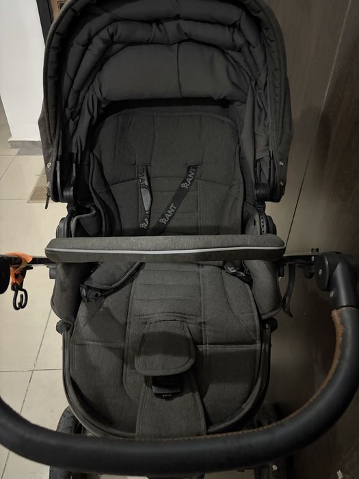 Продам коляску 2 в 1. Со всеми чехлами.