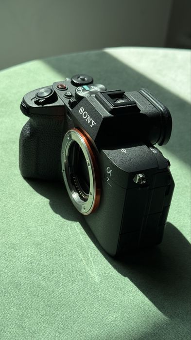 Sony Alpha A7 IV / Sony ILCE-7M4