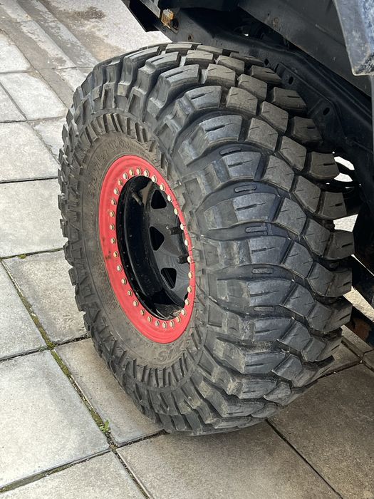 Гуми Maxxis Creepy Crawler 37x12.5x16