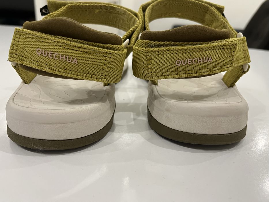 Продавам спортни сандали