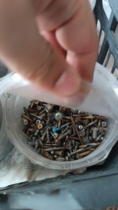 Крепеж, метизы, шурупы, саморезы