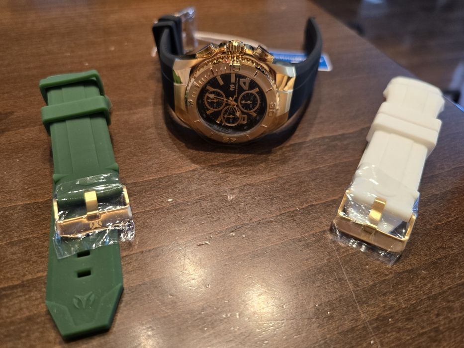 Часовник Invicta - Technomarine