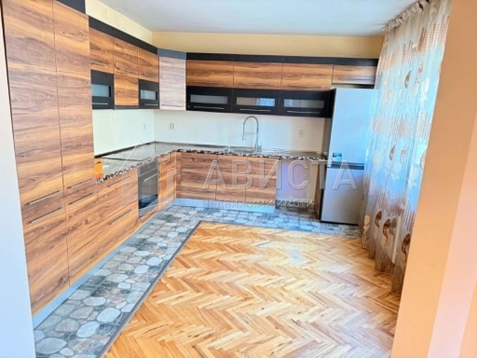 Етаж от къща в София