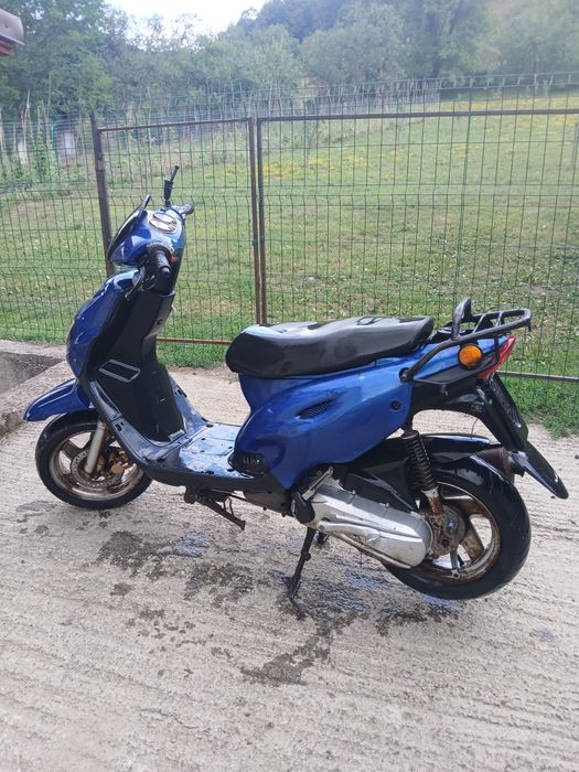 Scuter 49 centimetri cubi