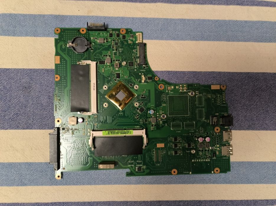 Лаптоп Дънни платки