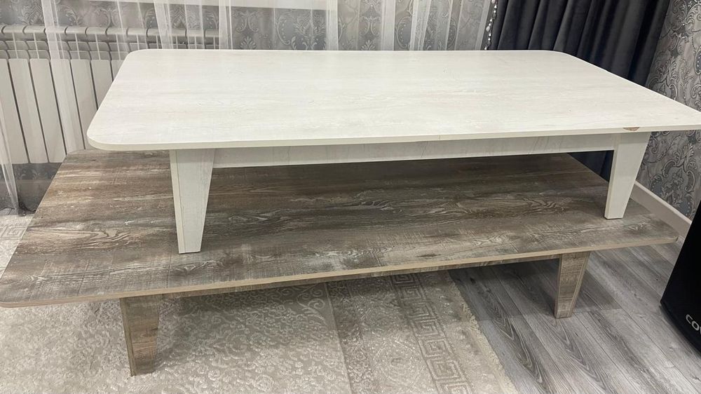 Продам стол 2шт срочно