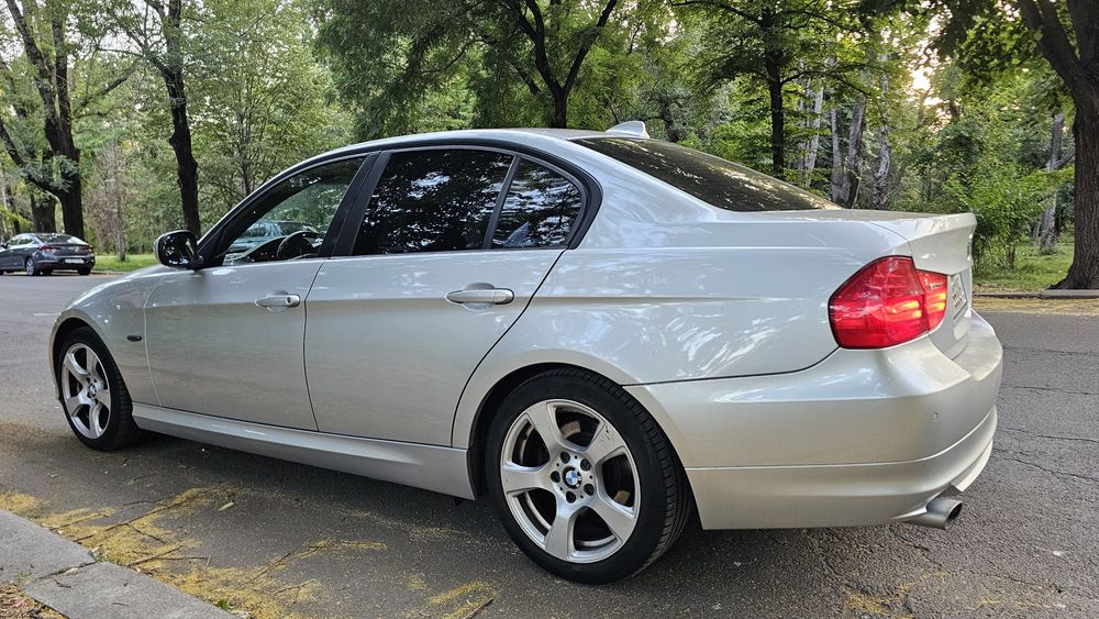 BMW 3 Series 2009 — imagine 5