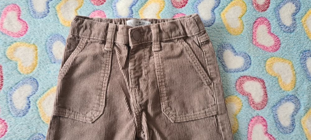 Pantaloni Zara marimea 92, noi