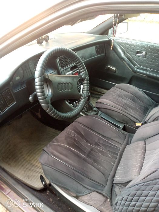 Продам обмен Ауди Б4 на полном ходу