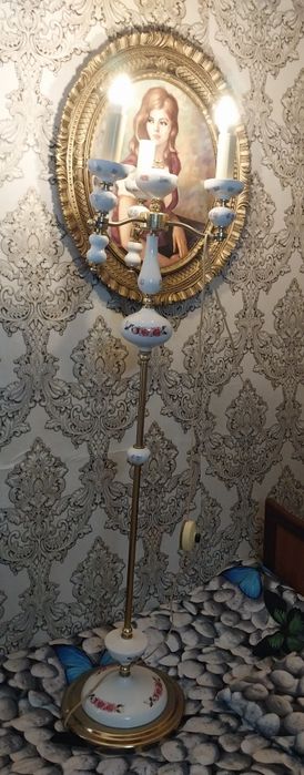 Фарфоровый торшер.