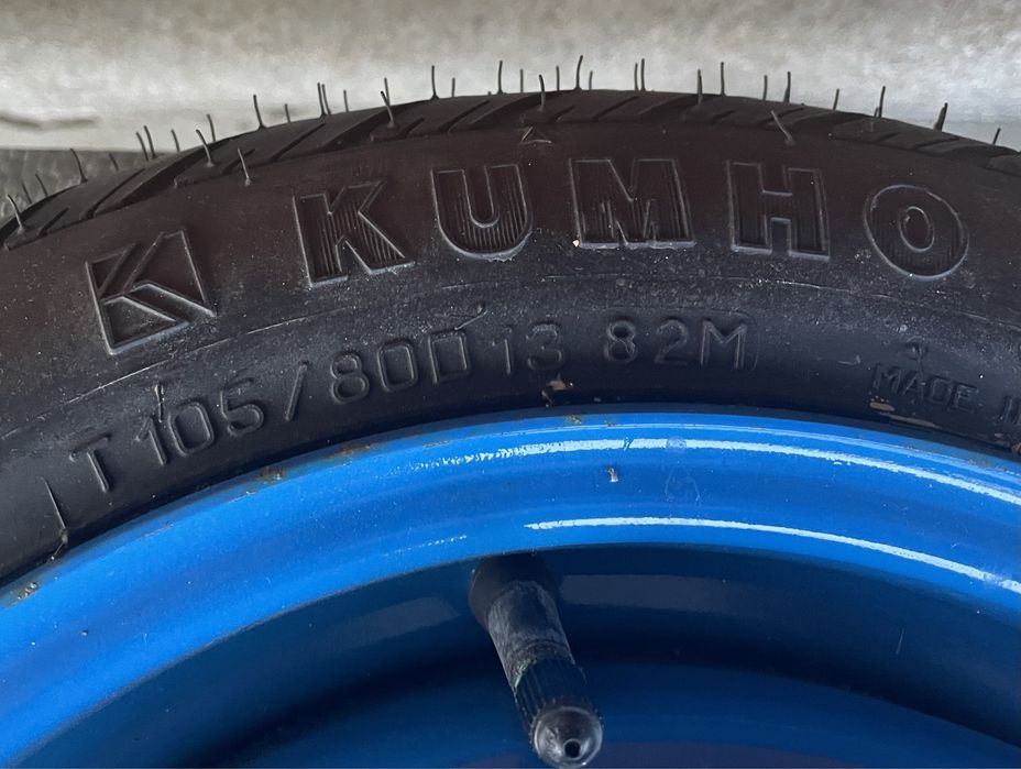 Продавам резервна гума KUMHO 105/80 D13