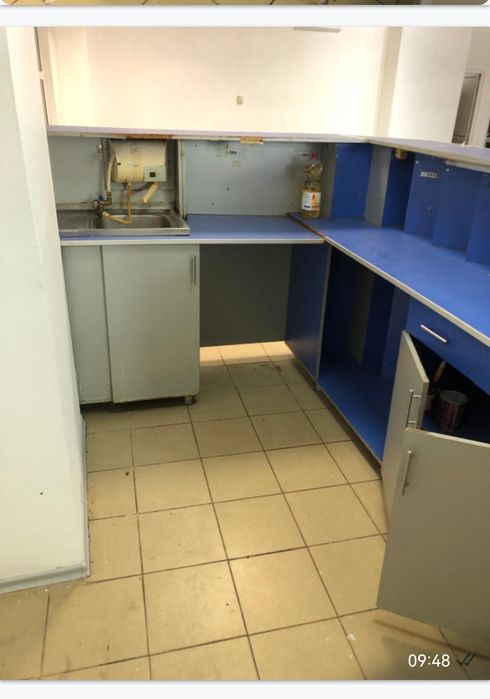 Bar gri albastru 3,1m x 1.8m 500 ron