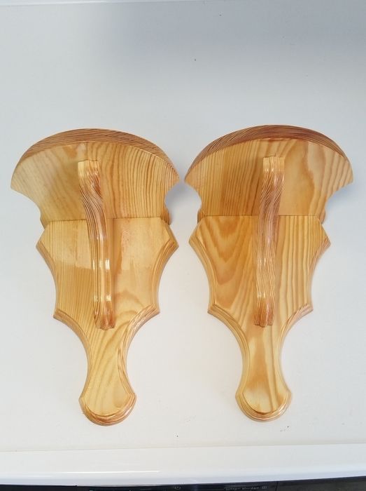 Цветарник /стенна поставка за цветя