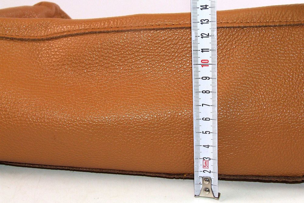 Geanta piele naturala, Made in Italy, moderna, generoasa, NOUA