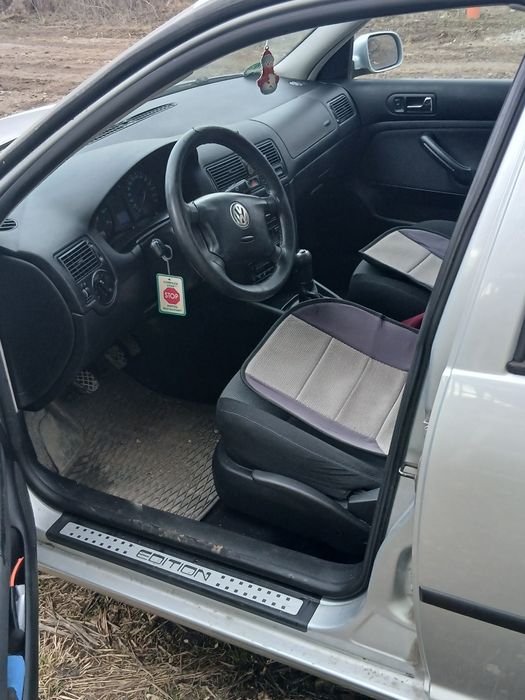 Vand Golf 4  16 benzina