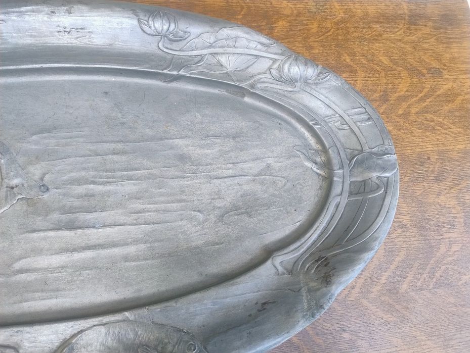 De vânzare tava/platou Art Nouveau cu motive pescărești ștanțată