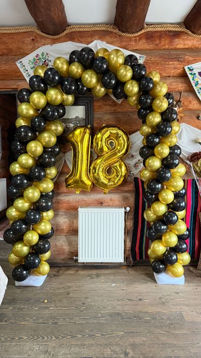 Decor Evenimente: Arcade Baloane și Aranjamente Florale