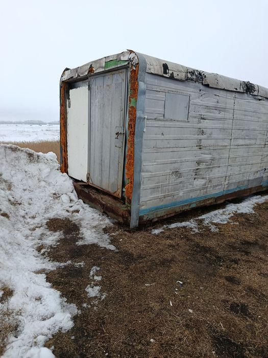 Продам вагончик 2,5 на 8