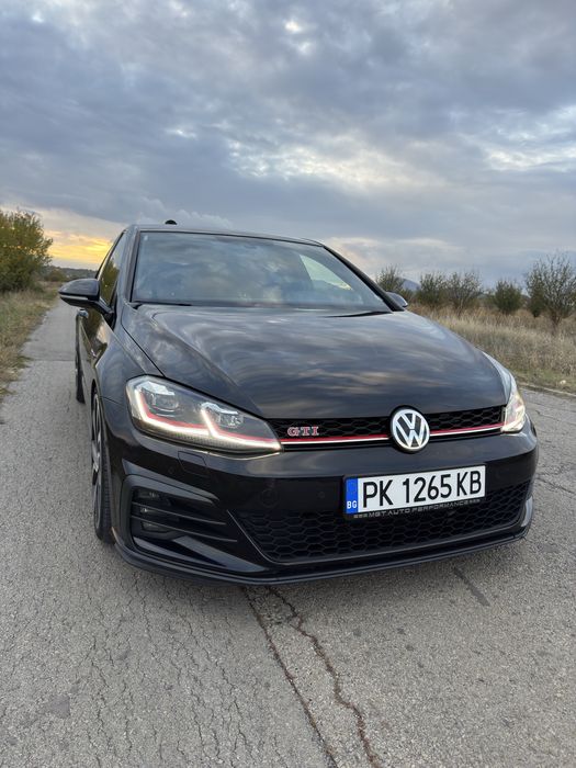 Продавам VW Golf GTI Performance