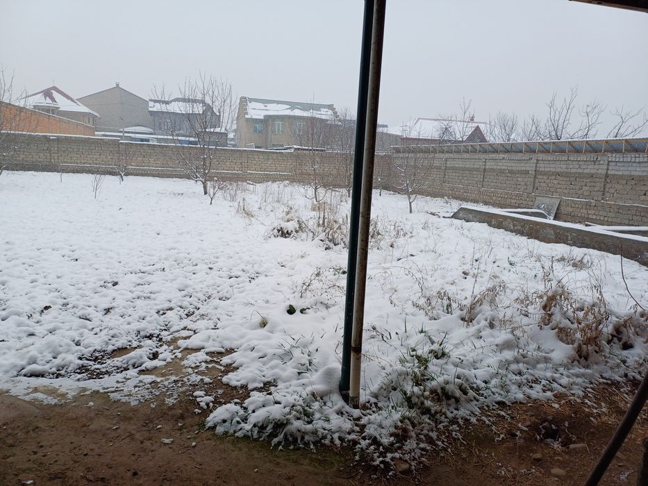 Yer sotiladi elitniy mahallada