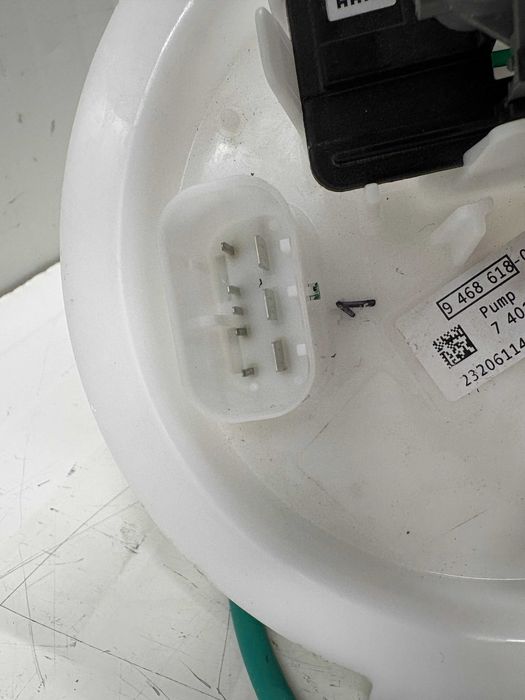 Помпа резервоар / Горивна помпа / БМВ Х5 Г05 Х6 Г06 Х7 Г07 Бензин