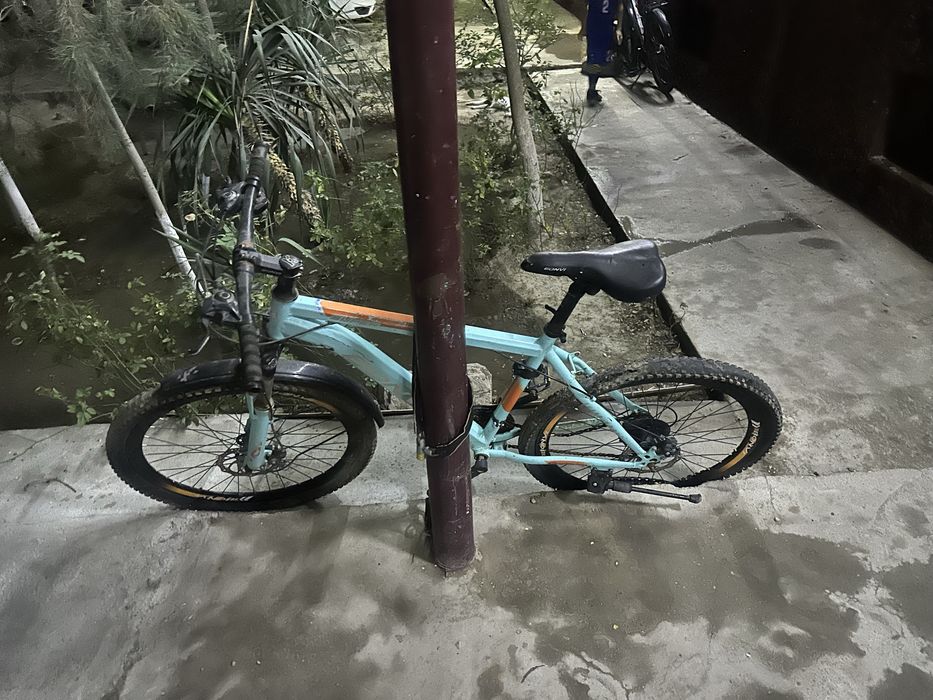 Velik sotiladi velosiped