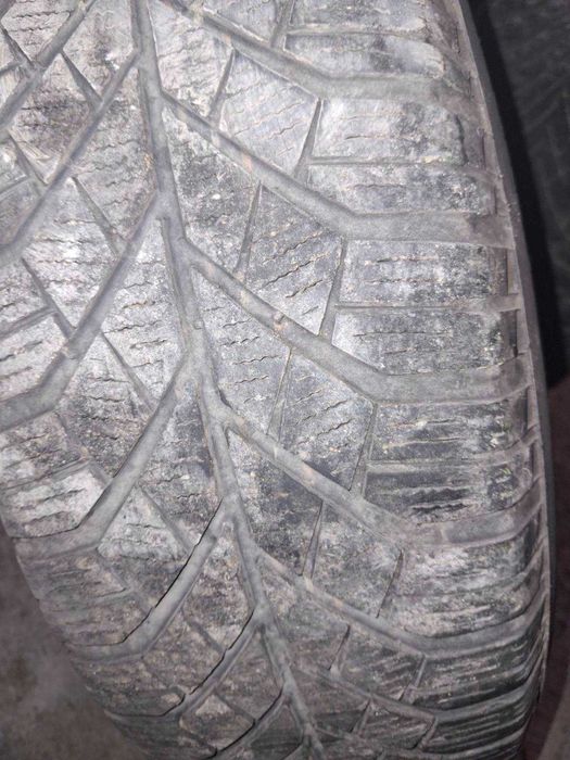 Продавам джанти с гуми за Мерцедес