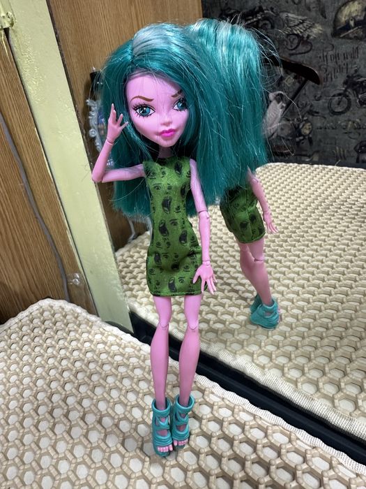 Продам куклу монстр хай!