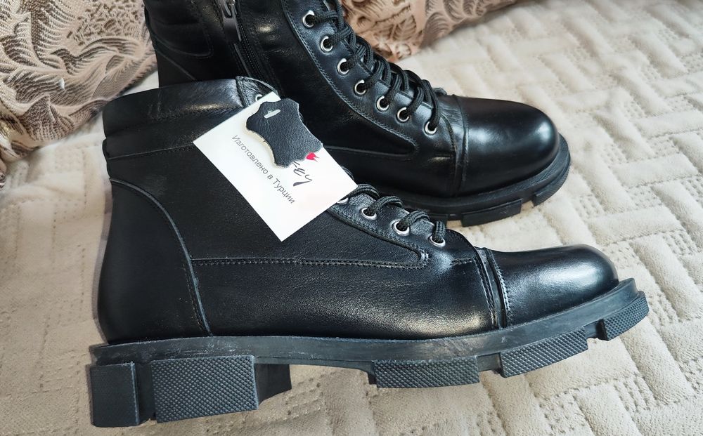 Продам зимние ботинки