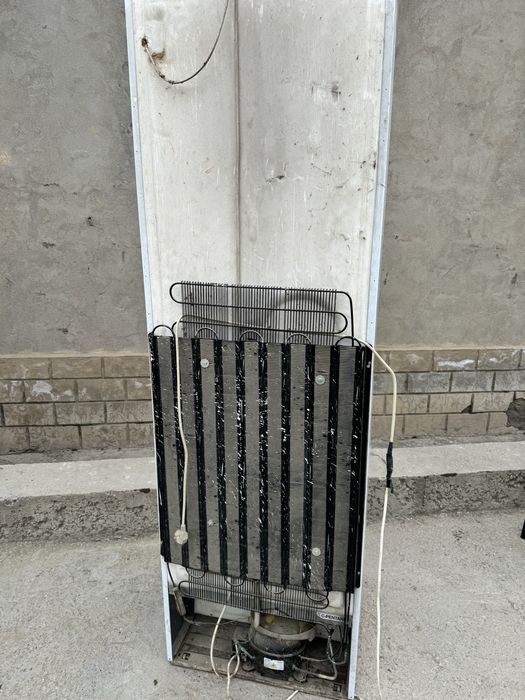 Холодильник на запчасть