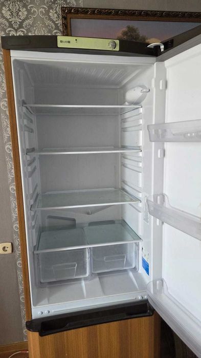 Холодильник Indesit