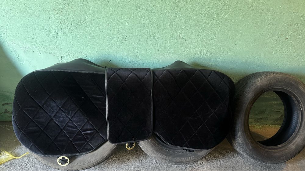 Продам Авточехол универсальный