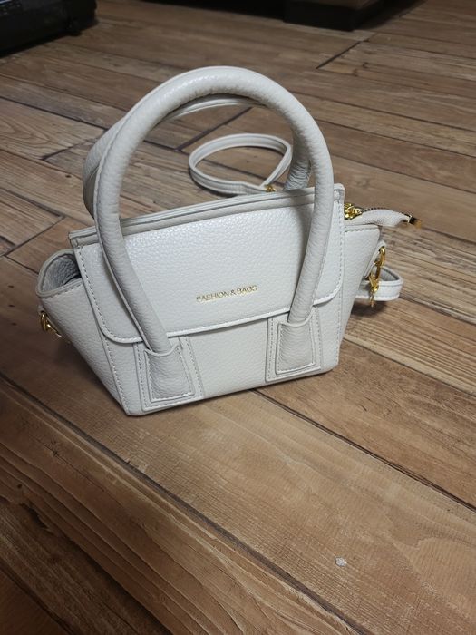 Нови чанти цени от 5 до 40евро