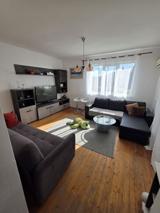 Продава се Къща в Мездра - 200 кв.м за 319 €/кв.м - Снимка #17