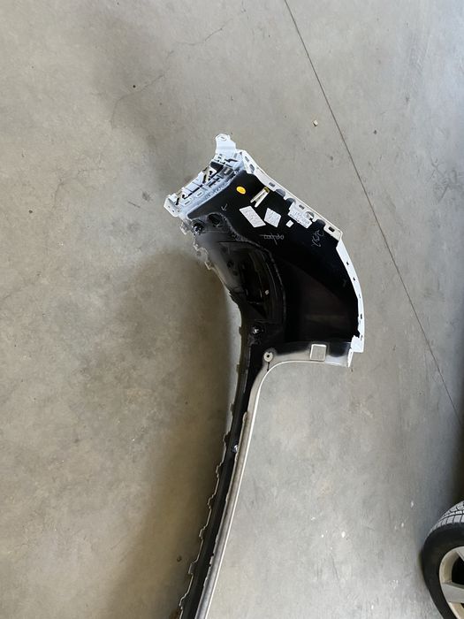 Задна броня grand cheroki 2022 г