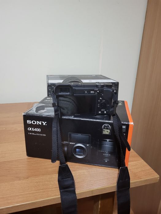 Камера Sony A6400