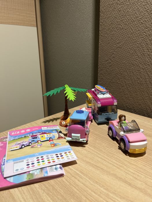 Лего friends в стиле пляжной поездки