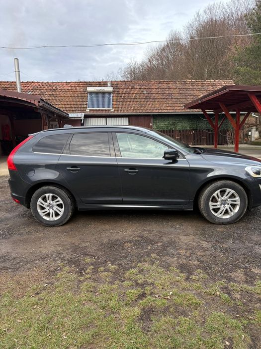 Vând Volvo XC 60