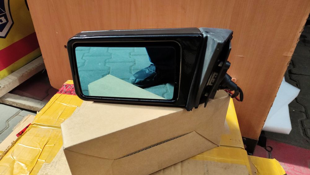 Мерс боковое зеркало 124,190,202