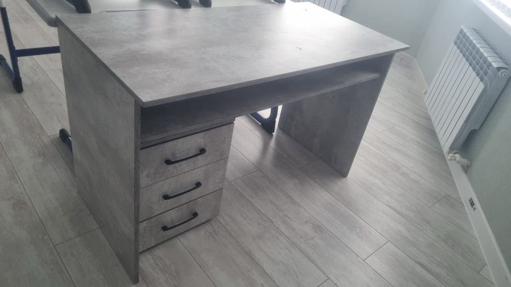 Продам детский кравать, стол