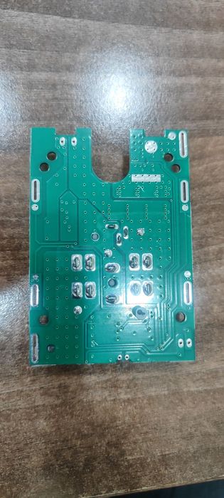 Плата для аккумуляторов на шуруповерт