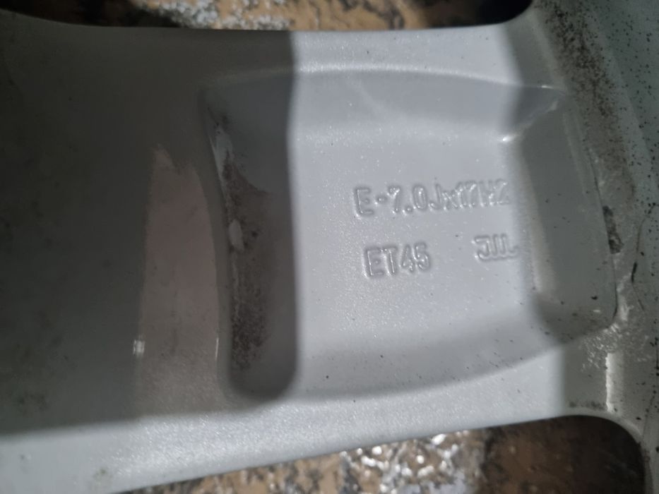 Set Roti Originale Audi 215/55/17-94V -Profil -Iarna