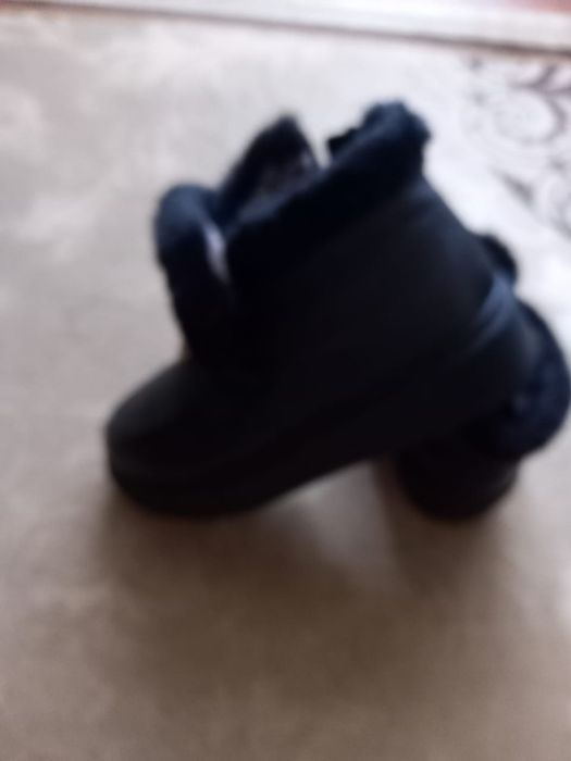 Продам кожаные ботинки автоледи