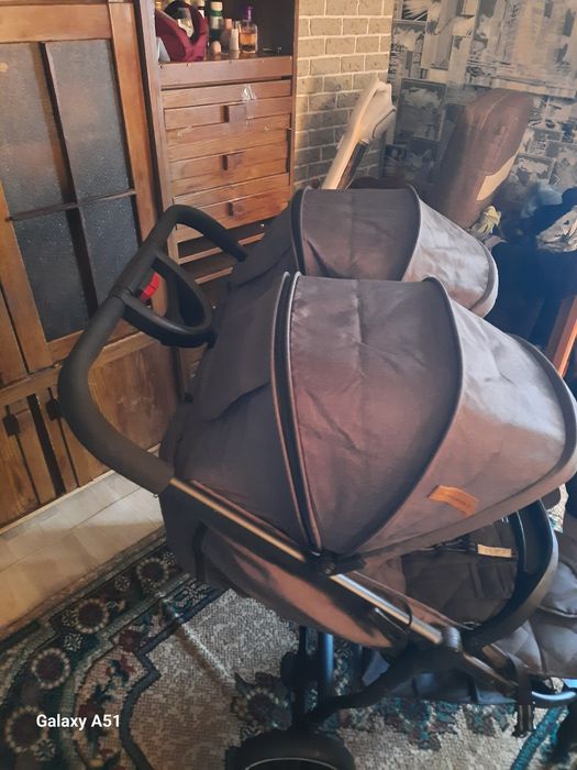 Продам коляску для двойни