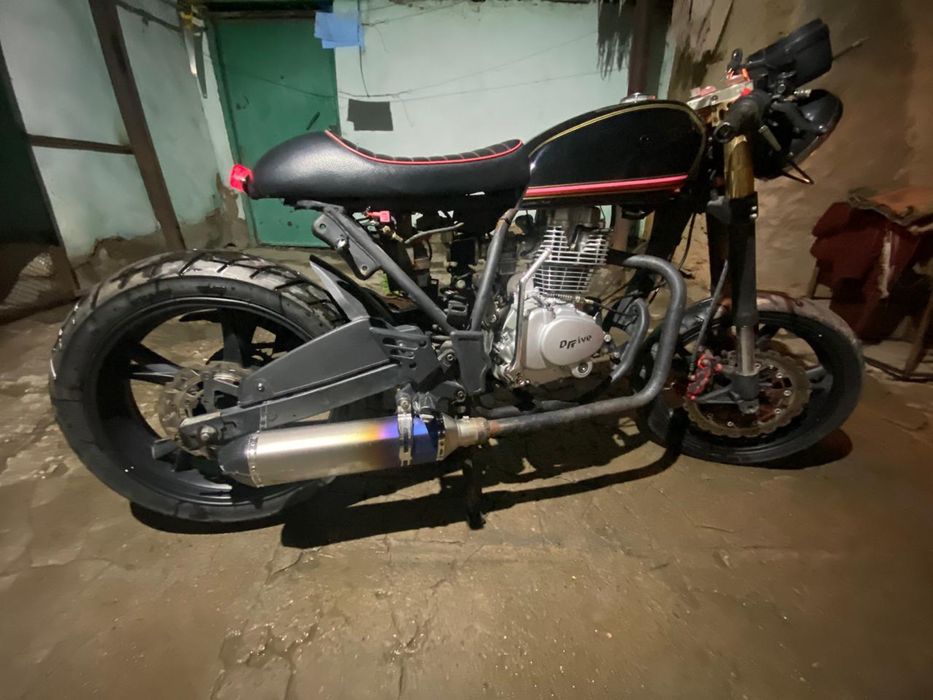 Китайский мотоцикл 200 кубов