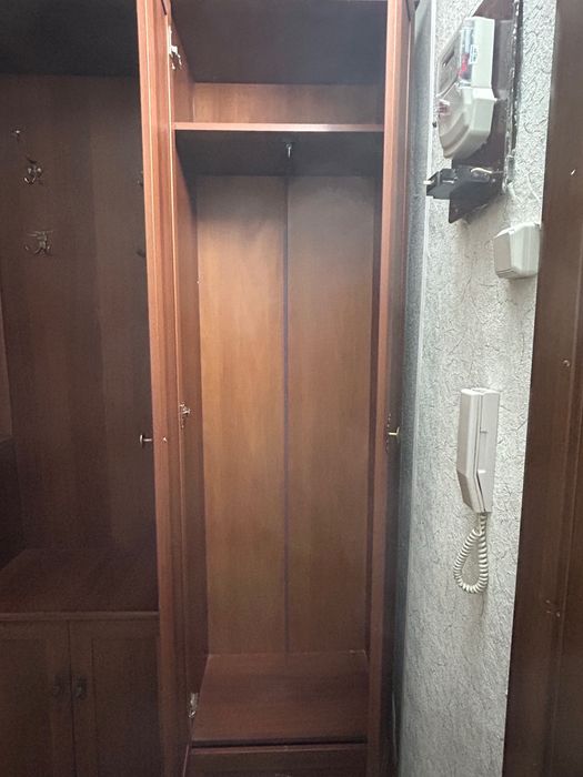 Продам шкаф для прихожей