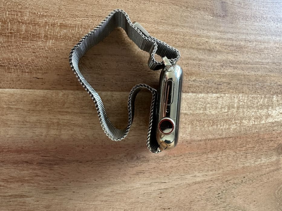 Vand Apple Watch Series 8 Stainless Steel Gold GPS+Cellular