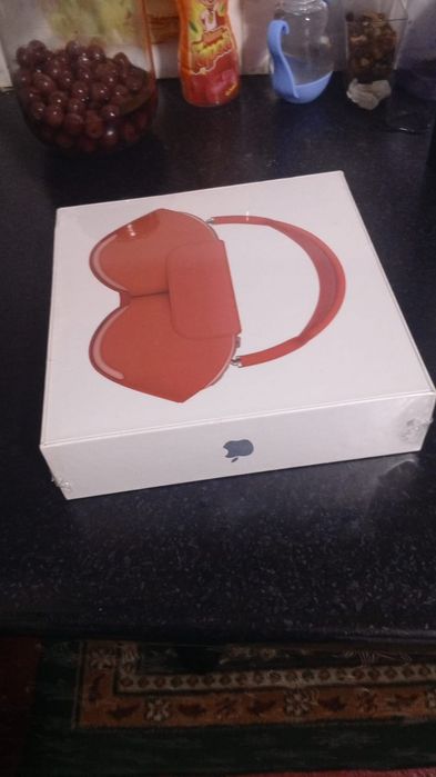 Airpods Max. В розовый